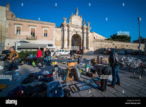 Cafe lecce puglia italy hi-res stock photography and images - Alamy