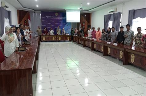 Ukur Indeks Demokrasi Indonesia Di Kalteng Badan Kesbangpol Gelar Fgd