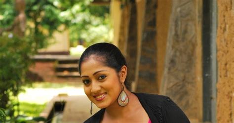 Dilini Lakmali Hot Lankan Models