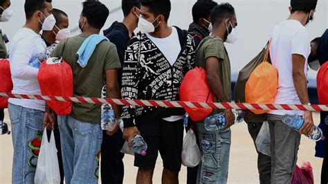 Llegan A Lampedusa Más De 1500 Personas Inmigrantes En Tres Días Euronews