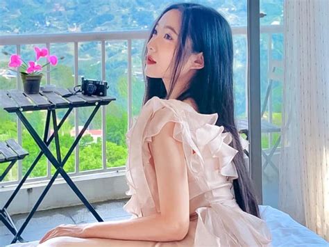 Cô giáo dạy Toán xinh như hot girl bảng thành tích khủng khiến dân tình ngưỡng mộ