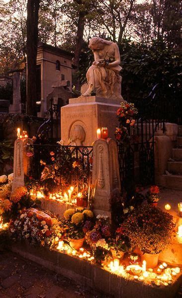 Dusk on All Souls Day at Frédéric Chopin s tomb Père Lachaise Cemetery