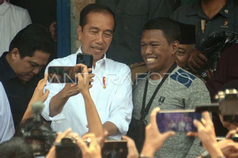 Kunjungan Presiden Di Pasar Bululawang Malang ANTARA Foto