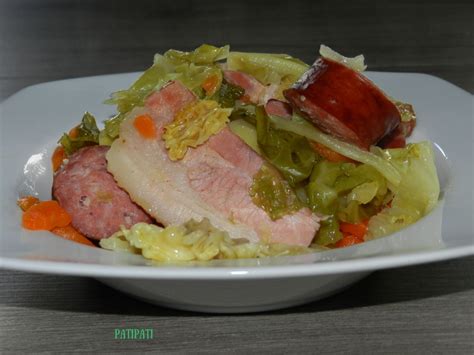 Potée bien garnie au lard chou frisé carottes pommes de terre