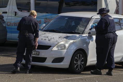 Australie Cinq Adolescents Inculpés Après Lattaque Au Couteau Contre