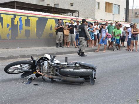 G1 Motociclista é atropelado após cair da moto e morre em João Pessoa