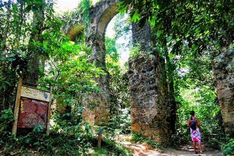 Tour por Abraão la playa Preta y el Acueducto de Ilha Grande