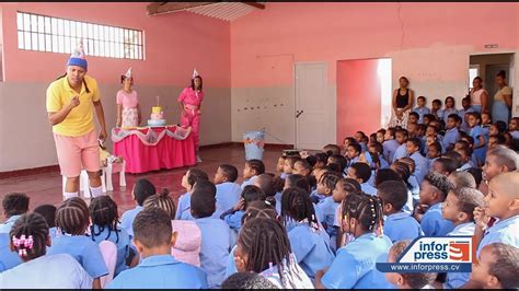 Performance de Morabezateatro leva informações sobre prevenção de abuso