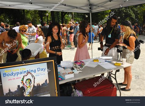 New York July 26 Nude Models Stock Photo 207499996 Shutterstock