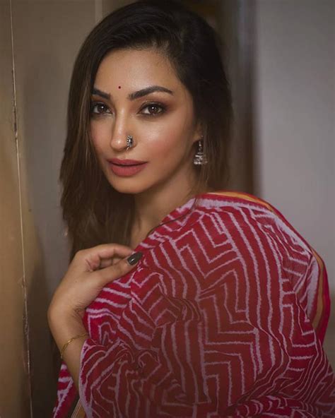 Hot Photos Of Iira Soni Wiki Bio Ullu App Actress TV Shows Web Series Instagram