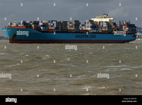 Maersk Logo High Resolution Stock Photography And Images Alamy