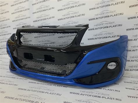 Передний бампер Razor на ВАЗ 2190 Лада Гранта
