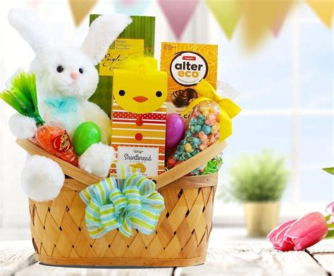 25 Best Gift Baskets in Chicago (for Every Occasion) - Petal Republic