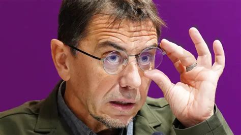 Monedero Critica A D Az Es Ministra De Podemos Y Hoy Ha Hecho Campa A