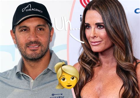 Kyle Richards Estranged Husband Mauricio Umansky Spotted All Over