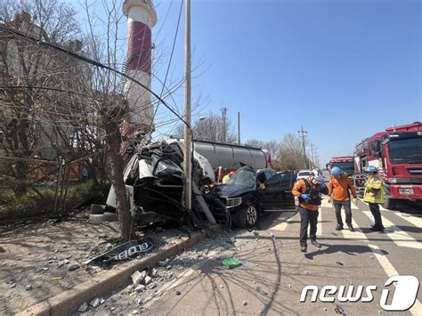 전남 영암서 Suv 트레일러 부딪혀2명 심정지·2명 부상