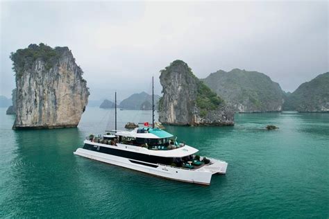 Hano La Croisi Re En Catamaran D Halong Excursion D Une Journ E