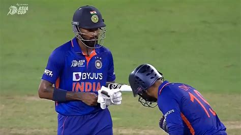 Watch Dinesh Karthik Bows Down To Hardik Pandya After All Rounders