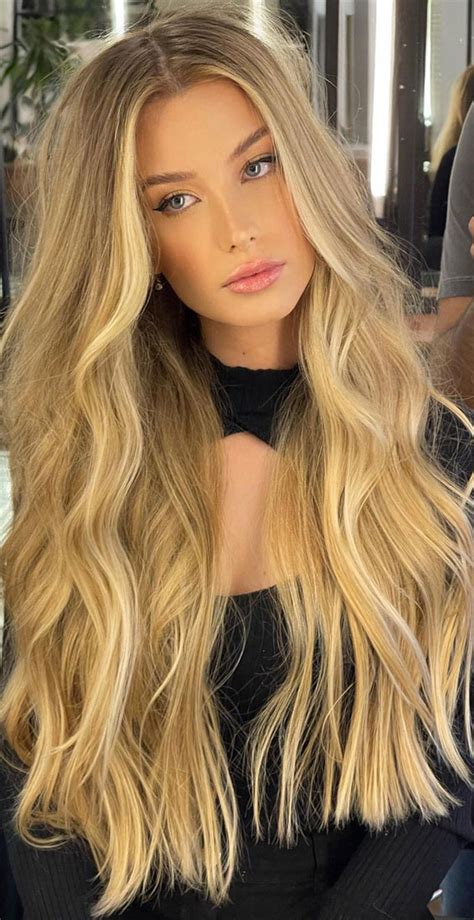 Golden Blonde Hair Color Ideas