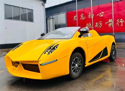 La Voiture De Sport électrique Chinoise à 4 800 Qui Nest Pas Très