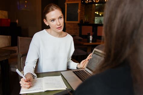 Aide L Embauche Des Jeunes De Moins De Ans Aide Aux Employeurs De