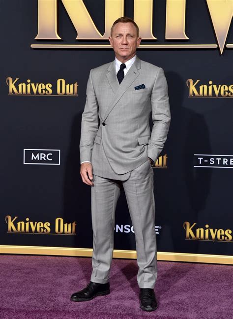 El Traje Gris De Daniel Craig No Es Lo M S Y Eso Nos Gusta