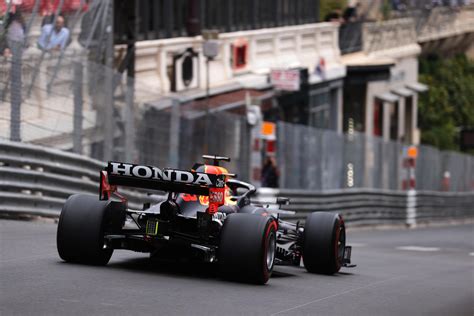 Max Verstappen (Red Bull RB16B) - 2021 Monaco GP [4815 × 3211] : r/F1Porn