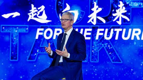 Tim Cook Praises Apples Relationship With China Youtube