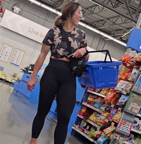 Petite Nerdy Burnette With Bubbly Ass Frontal And Kneeling Shots Spandex Leggings Yoga