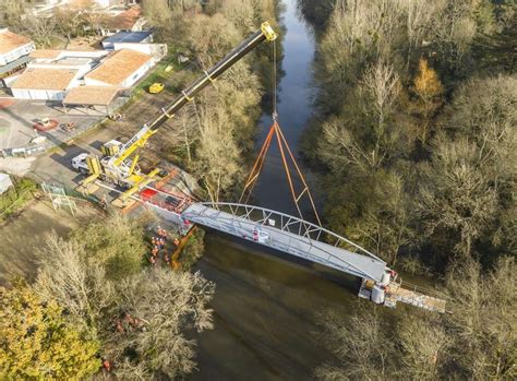 En Images Op Ration De Levage Hors Normes Pour Installer La Passerelle