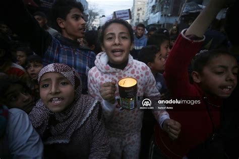 Gazzeli Ocuklar Sava N Sona Ermesi I In G Steri D Zenledi Anadolu