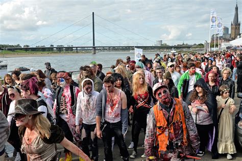 Le Foto Della Zombie Walk Di Düsseldorf Il Post