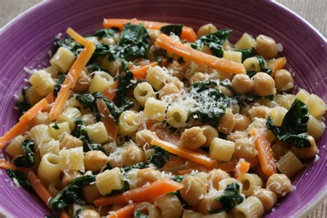 Pasta E Ceci Con Spinaci Ricetta Primi Vegetariani Cucina Veloce E Sana