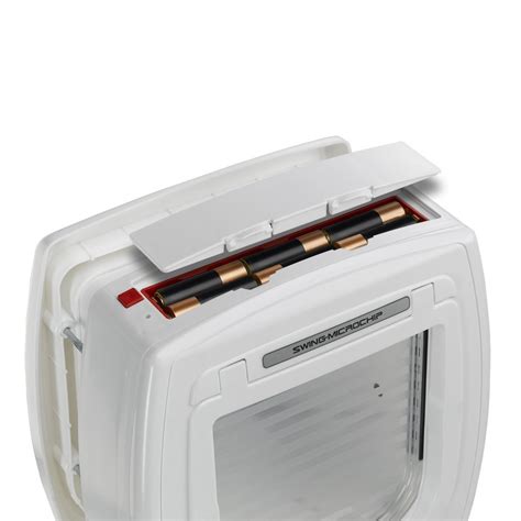 Ferplast Swing Katzenklappe mit Microchip unter der Lupe