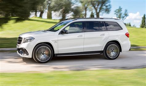 Mercedes Benz Gls Debuts The S Class Among Suvs Mercedes Benz Gls X