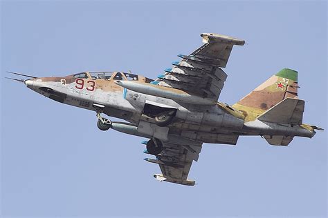 Russia S Su 25 Frogfoot Is All About Busting Tanks And Blasting