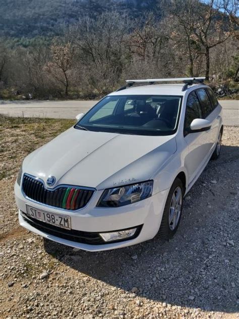 Škoda Octavia karavan 1 6tdi 6000eur 2013 god