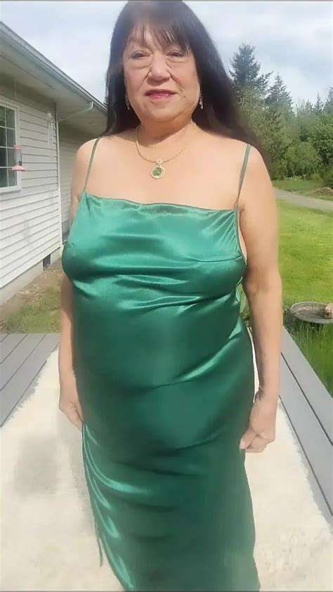 Zilah Luz Striptease BBW BBW Porn By FapHouse XHamster