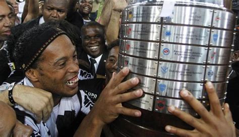 La Semana Pasada Ronaldinho Fue Liberado De La C Rcel En La Que Se