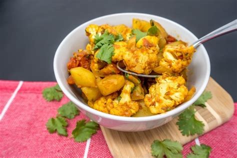 Aloo Gobi Recipe Indian Cauliflower And Potato Curry I Believe I Can Fry