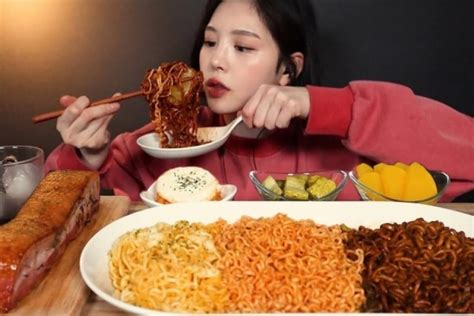 Mukbang Nedir Yaşam Haberleri