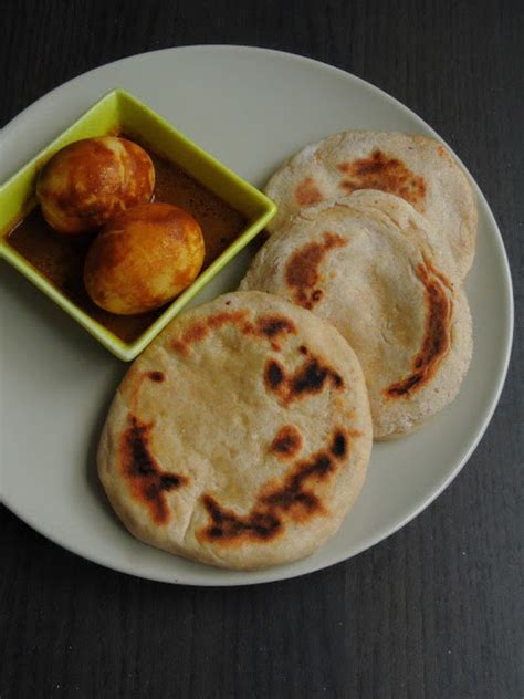 Priya's Versatile Recipes: Balep Korkum/Tibetan Flatbread/Tibet Monastery Bread