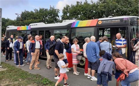 Les Ponts de Cé Les nouveaux habitants ont visité la ville en bus