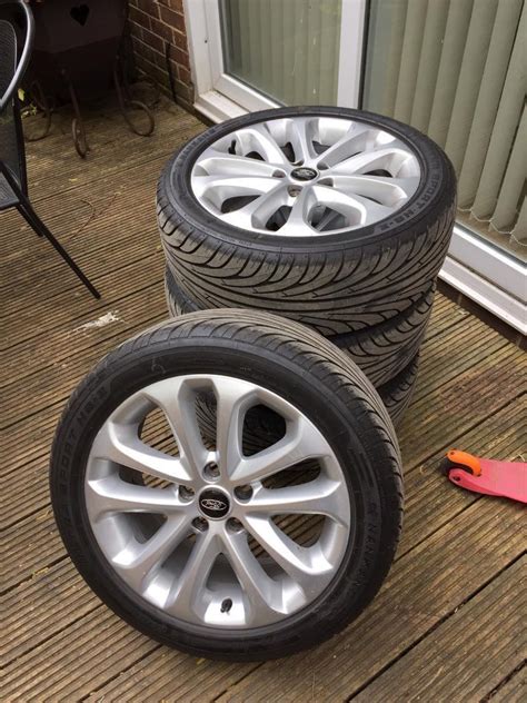 Ford Focus Zetec S 17 Alloy Wheels With New Tyres In Abingdon