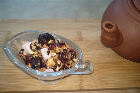 Купить чай фруктовый Пина Колада в Москве в интернет-магазине чая Tastybar