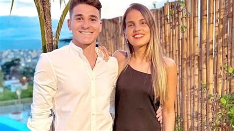 Julián Álvarez Quiso Halagar A Su Novia Con Un Posteo En Inglés Pero Terminó Haciéndola Quedar