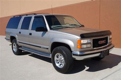 Find Used 1999 Gmc Suburban 2500 Slt 4x4 7 4l V8 3rd Row Seat Leather Seats In Houston Texas