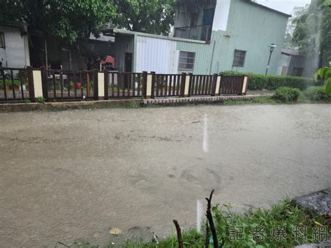 多圖／高雄多地「大淹水」！暴雨狂炸 災情達200多件 Enn台灣電報