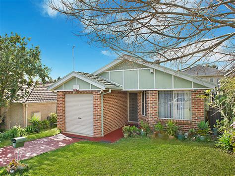 16 Gardiner Street Minto NSW 2566 Property Details