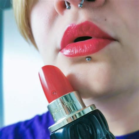 Yes I Am Cacharel άρωμα - ένα άρωμα για γυναίκες 2018